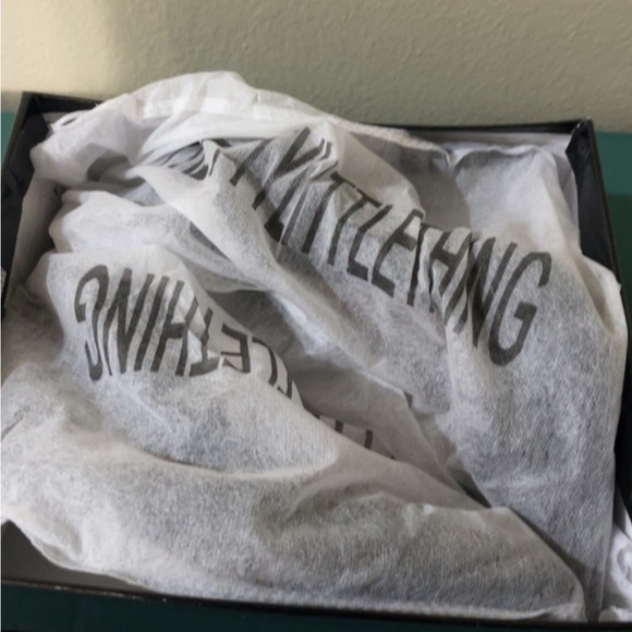 High black heels - Picture 5 of 7